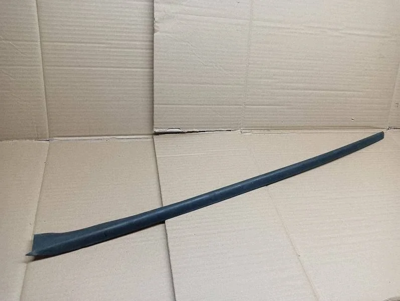 Moldura parabrisas VW Golf VII Izquierdo