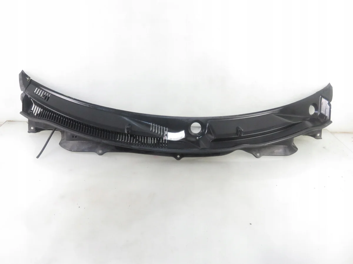 Podszybie Suzuki Swift MK7 Usado OEM