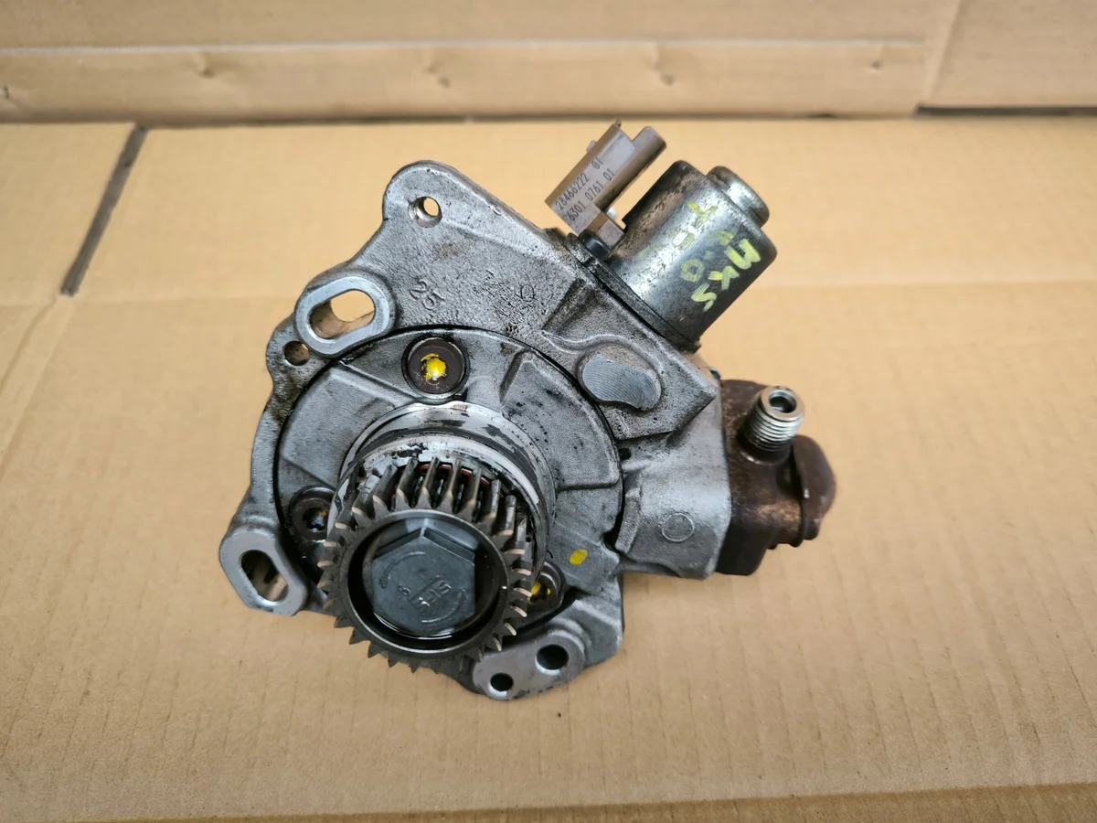 Ford Mondeo MK5 2.0 TDCI Einspritzpumpe