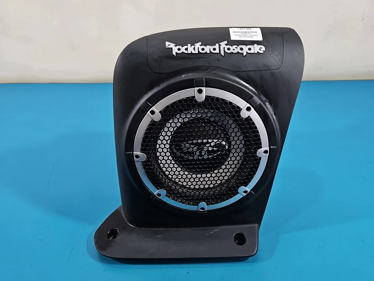 Subwoofer Mitsubishi Outlander II 06-13 Rockford Fosgate