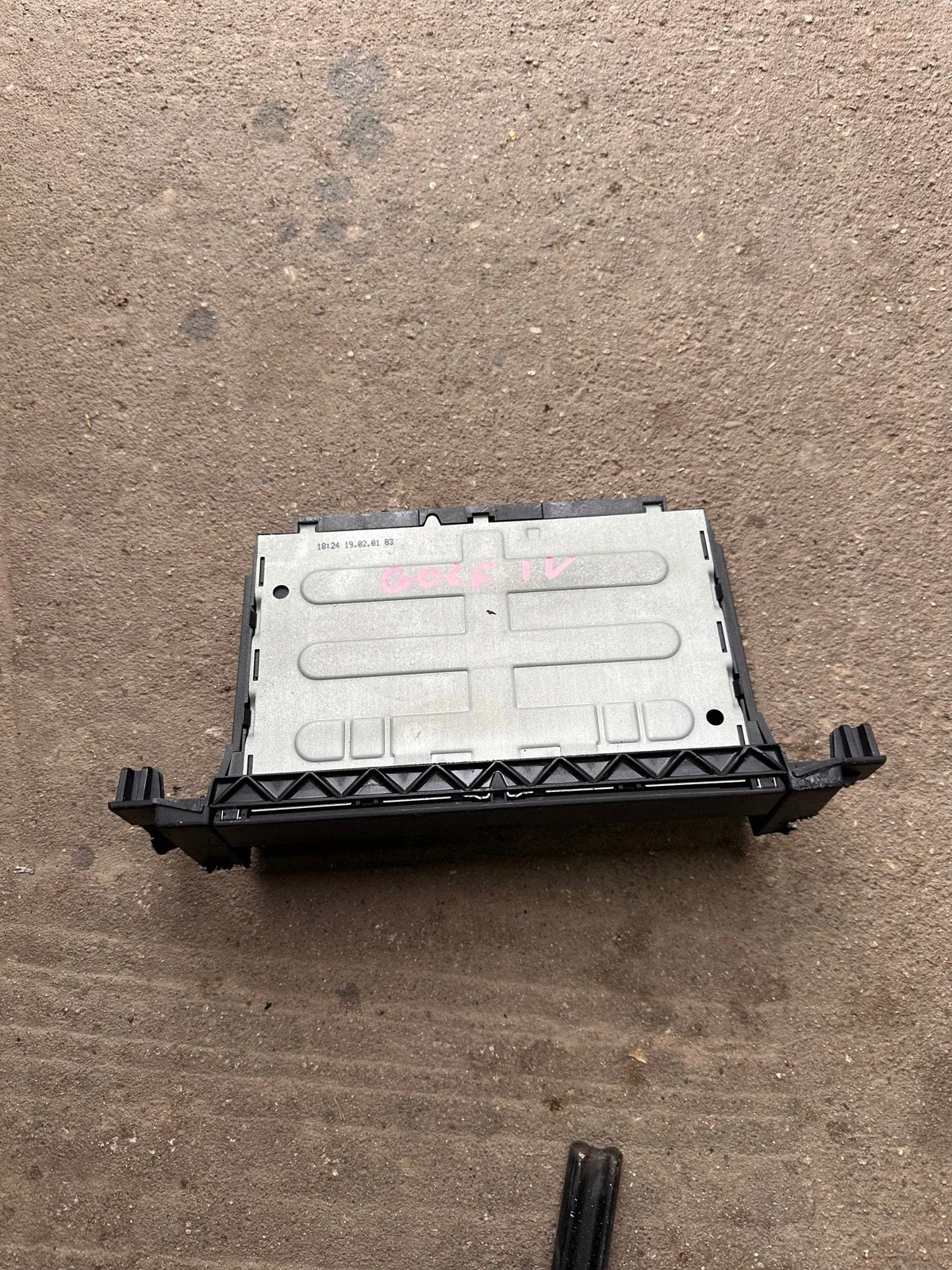 Support de gobelet VW Golf IV Bora 1J0858601 image 3