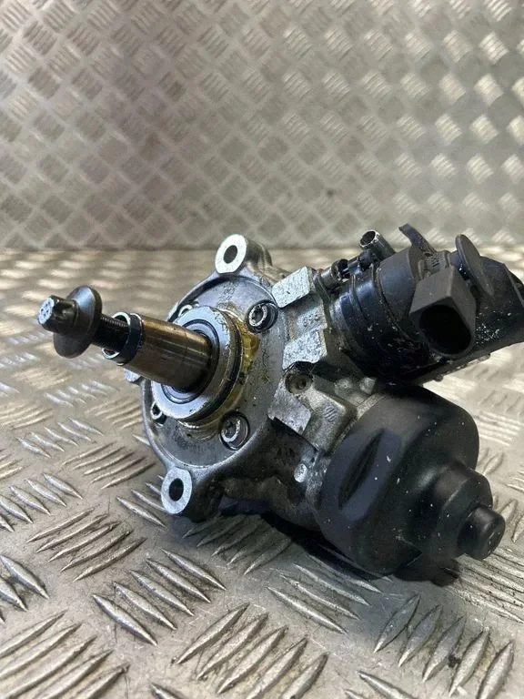 Bränslepump BMW 3 2022 OEM 8579230 image 4
