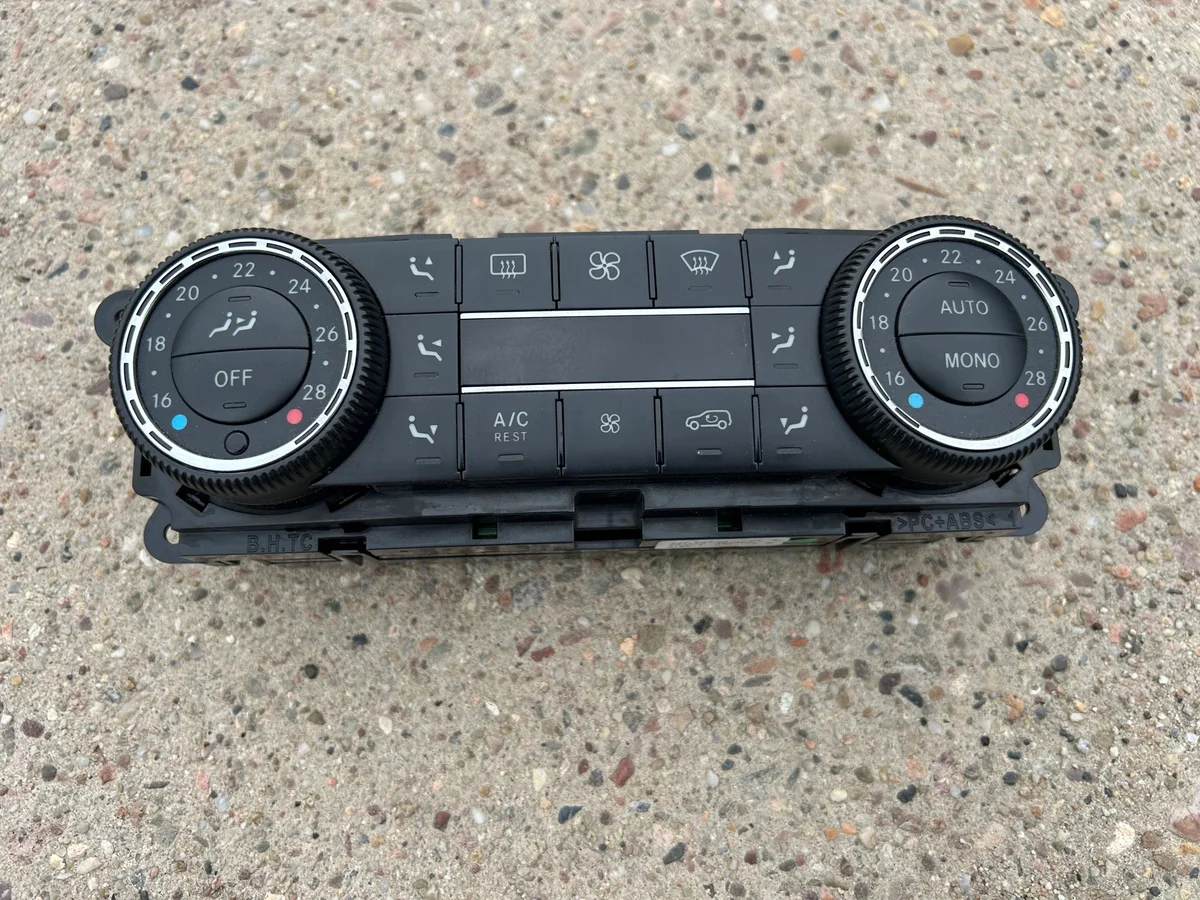 Mercedes W251 W164 Klimapanel A2518208389