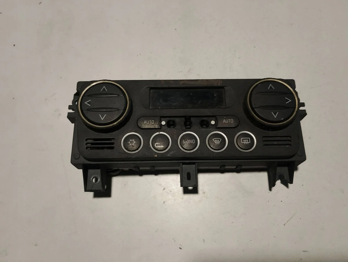 Alfa Romeo 159 Ilmastointipaneeli Käytetty
