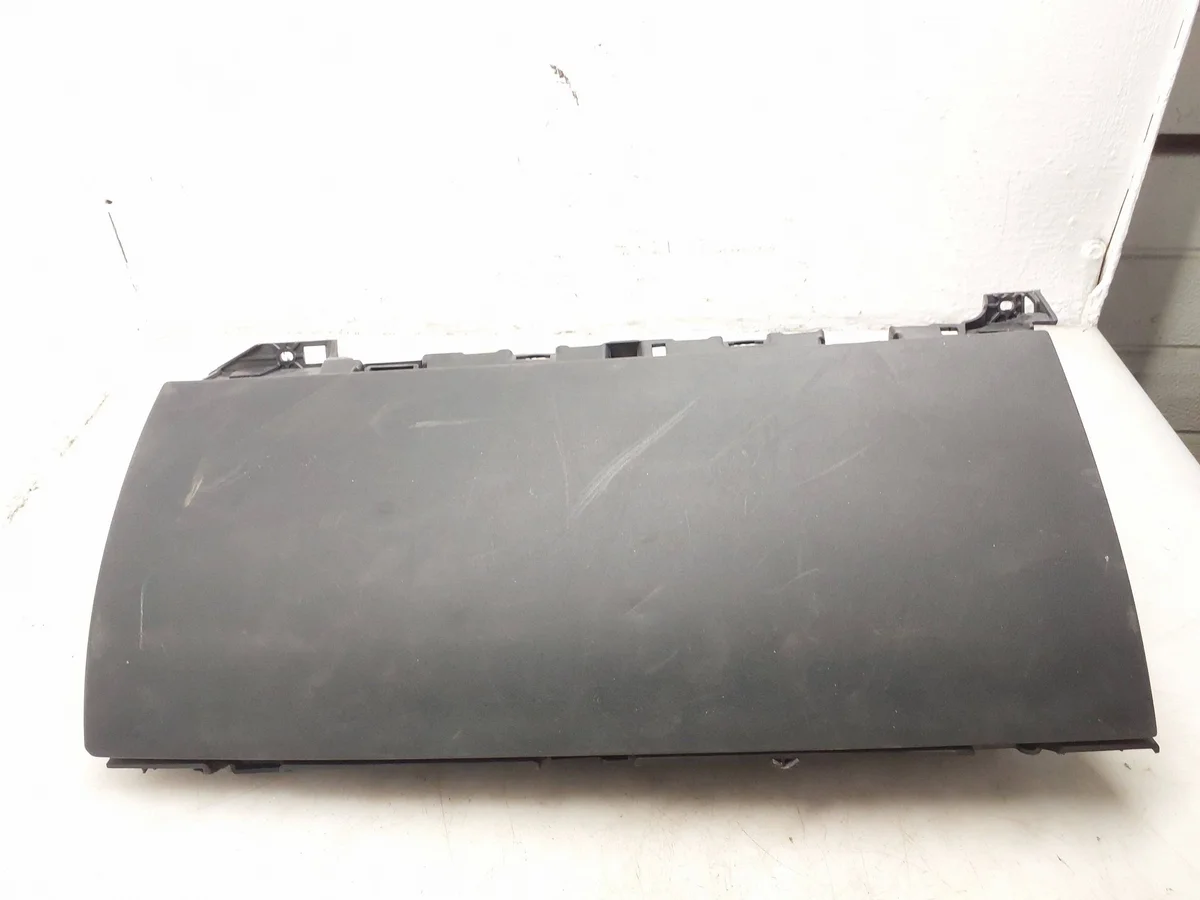 Tesla Model 3 2019 Handschuhfach 108333100A