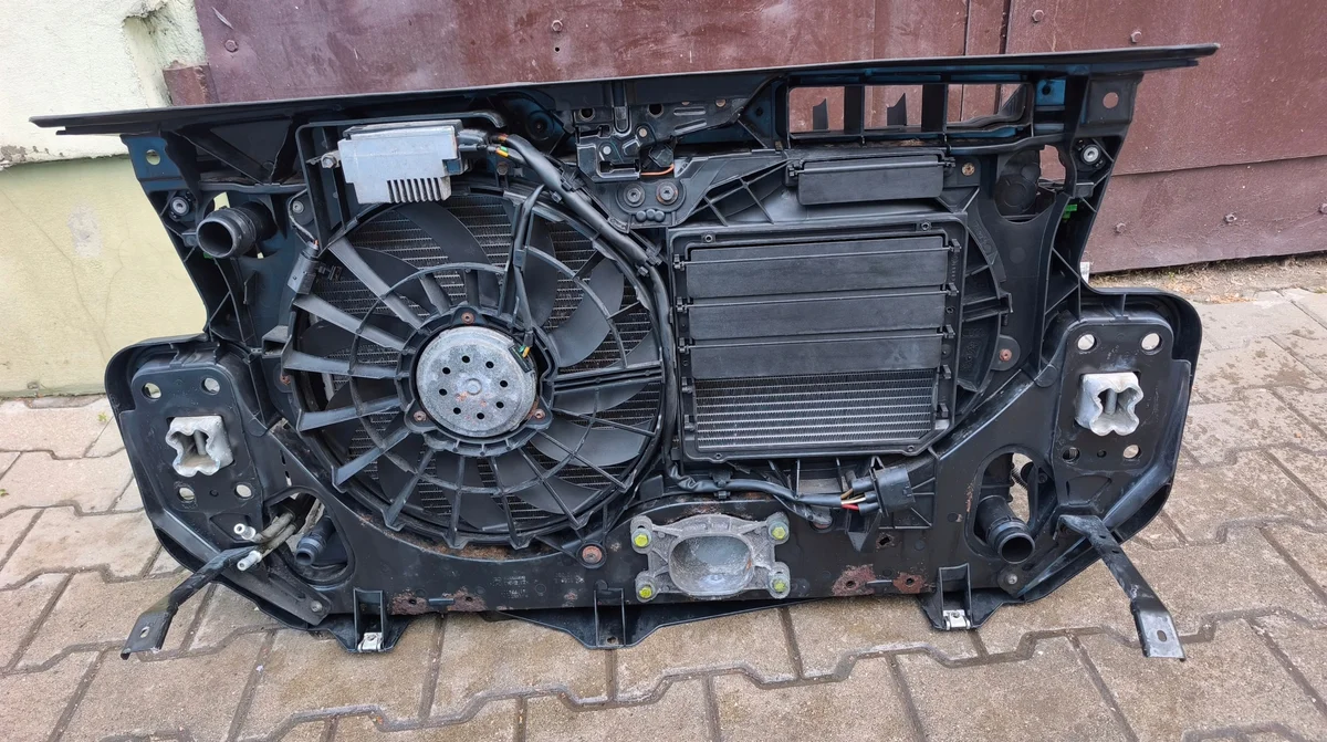 Audi A6 C6 3.2 FSI Traverse de radiateur ventilateurs