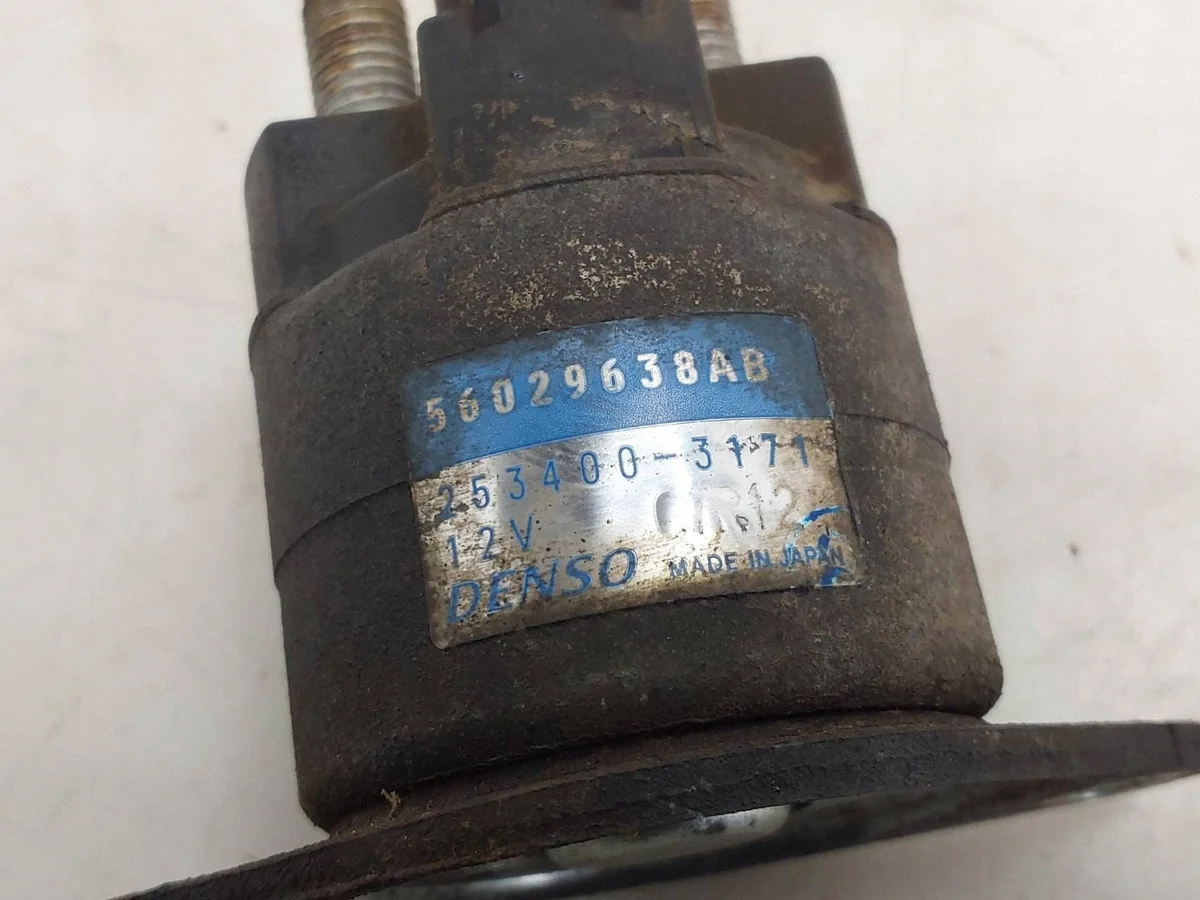 Peça Compartimento Motor Jeep Cherokee KL image 4