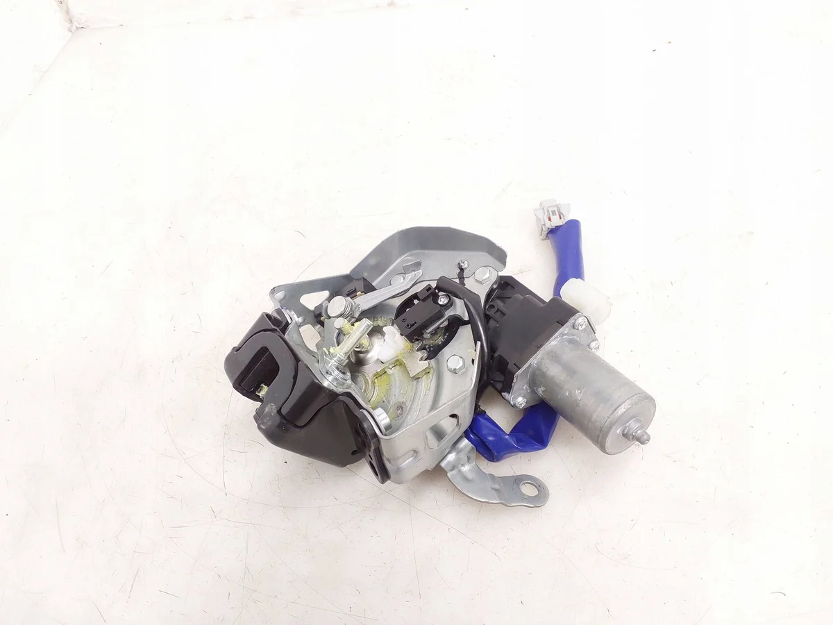 2025 Lexus UX Bagkluckelås T5161382A