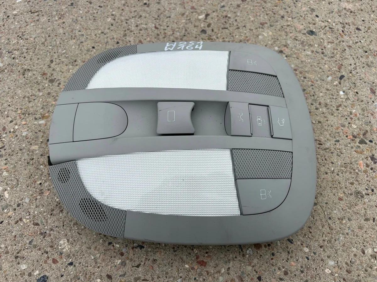 Luz Interior Mercedes W251 W164 A1648700326