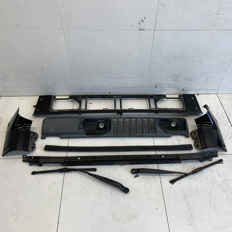 JEEP WRANGLER JL 21r oikea/vasen etulokeron ritilä