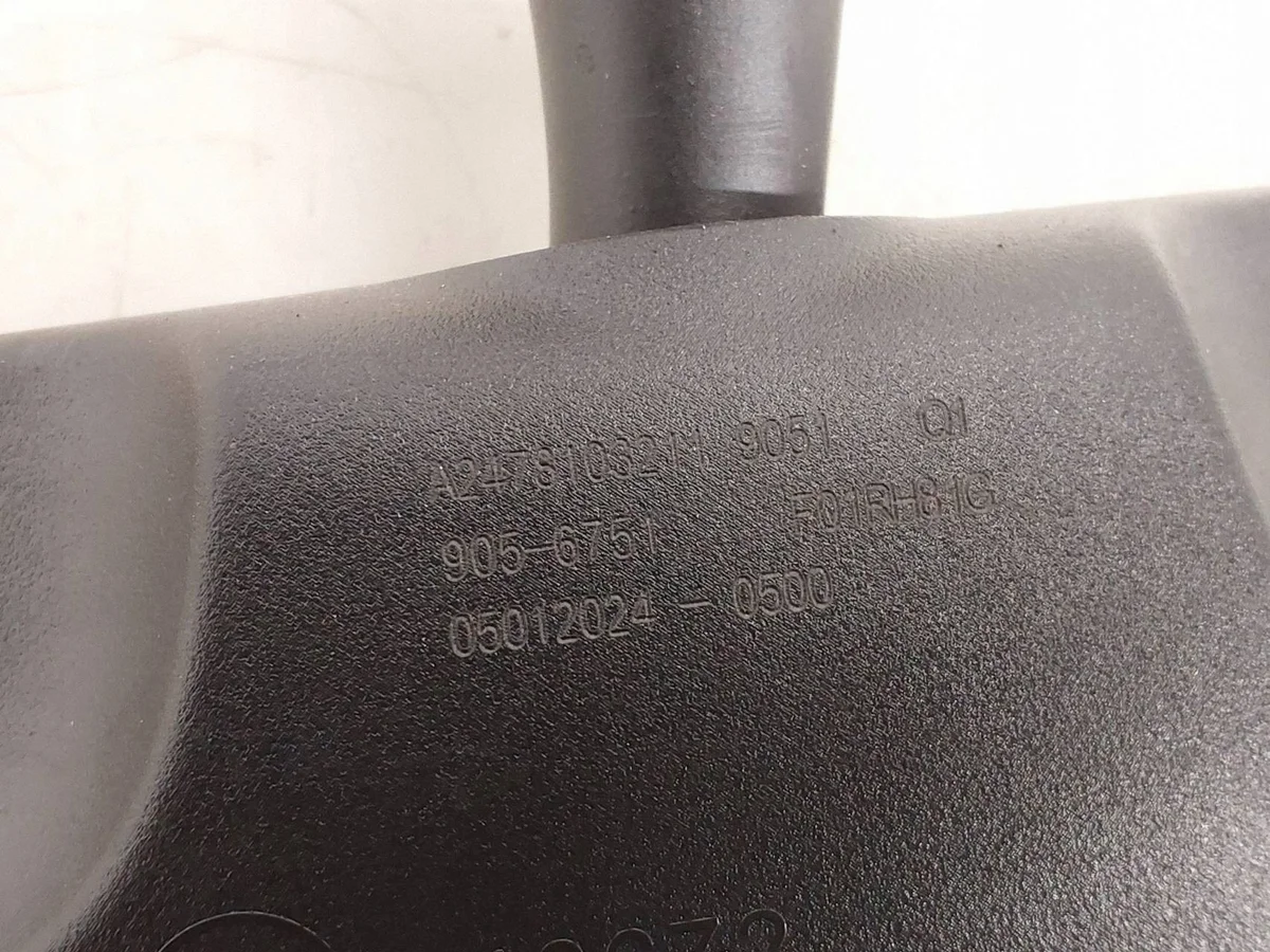 MERCEDES W247 LUZ RETROVISOR A2478103211 image 5