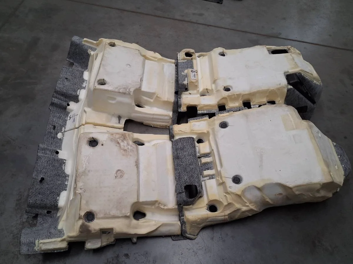Tapis Volvo XC60 II AUST140653 image 5