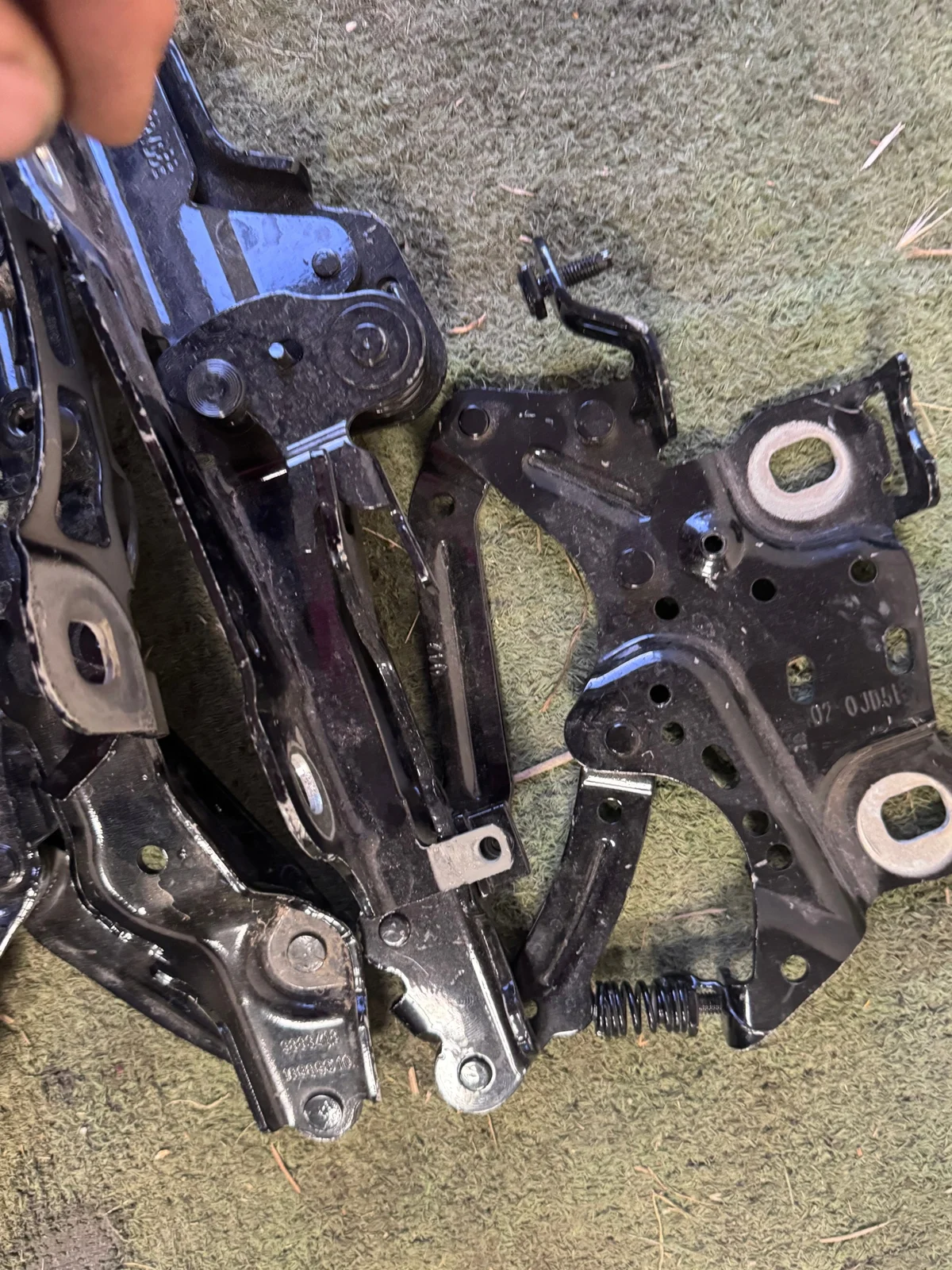 Mini Clubman F54 Hood Hinges Left Right Used