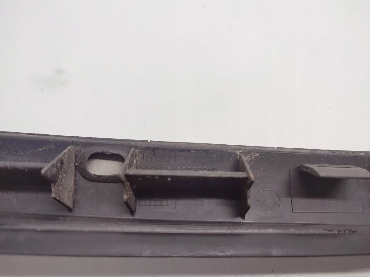Friso do Para-brisa Citroen C5 III X7 Direito Usado image 10