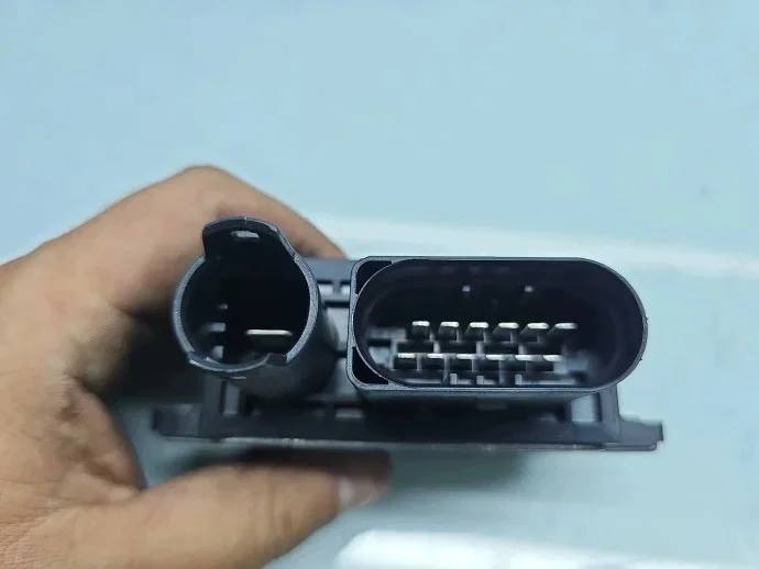 Relais BMW 5 (E60) 7798000-05 image 3
