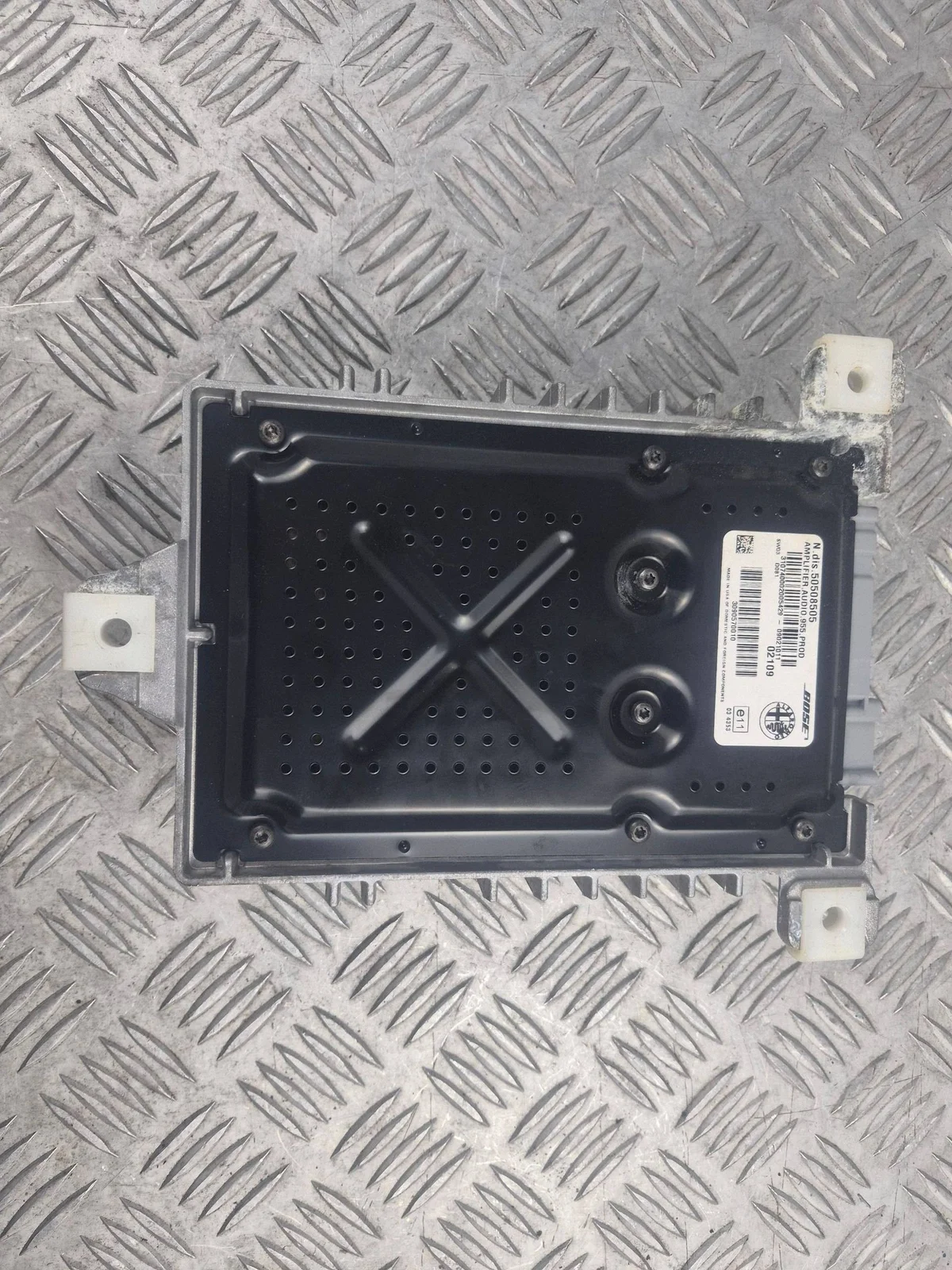Amplificateur Audio Alfa Romeo Mito 50508505 image 6