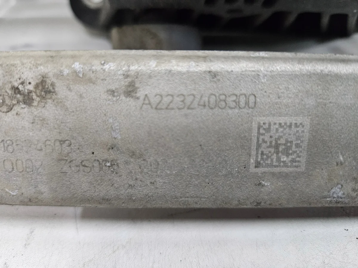 Getriebehalter Mercedes W223 gebraucht A2232408300 image 3