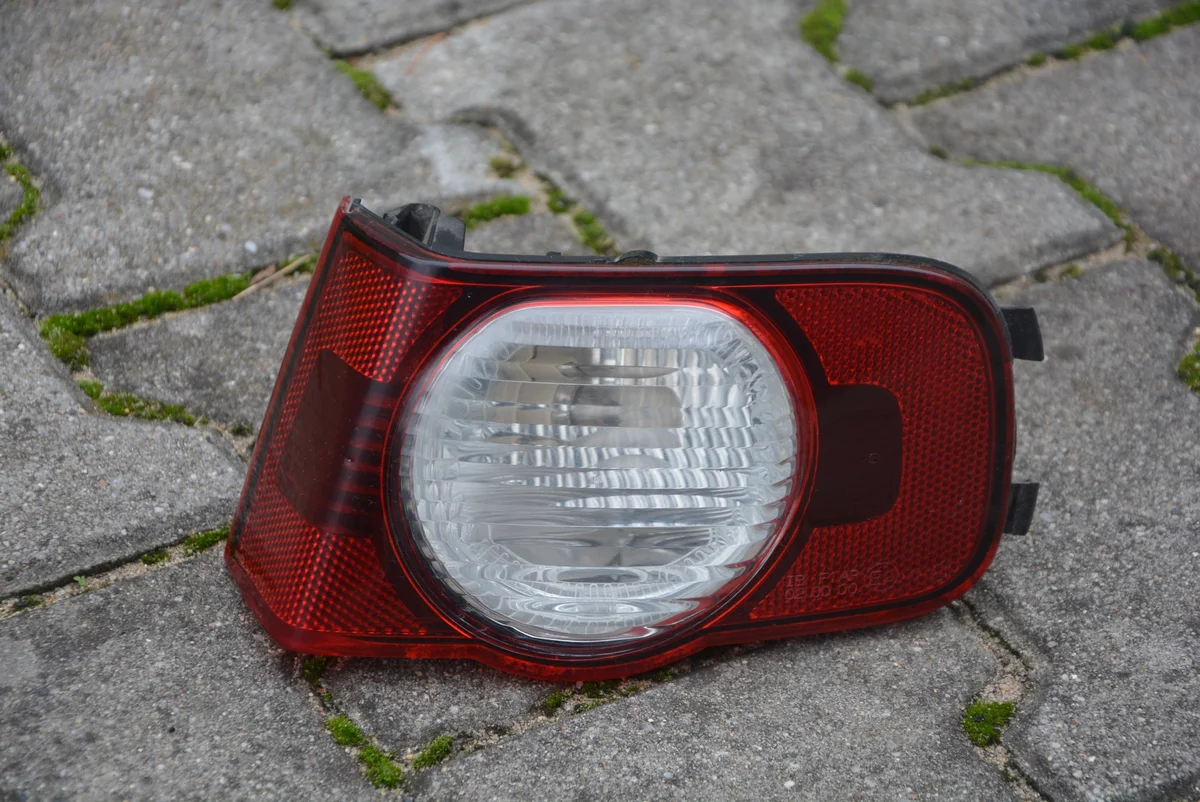 Feu antibrouillard arrière droit Citroën C3 Picasso