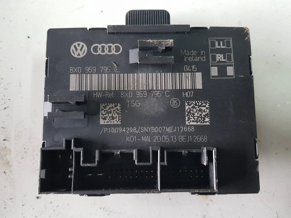 Audi Q3 8U Módulo Puerta Trasera Izquierda 8X0959795C