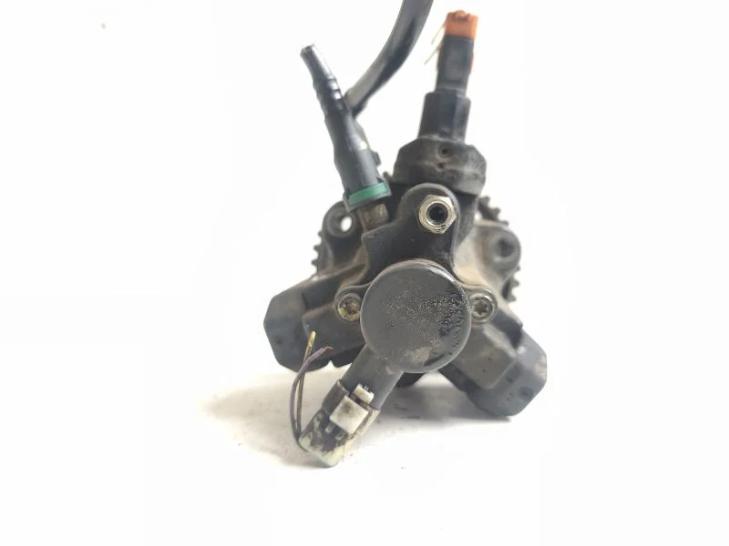 Bomba Inyectora Fiat Scudo 2.0 HDI Usada image 3