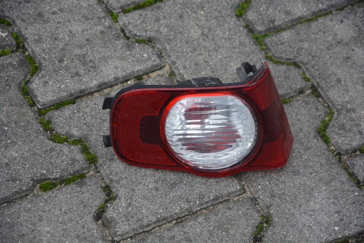 Lanterna Nevoeiro Traseira Esquerda Citroen C3 Picasso