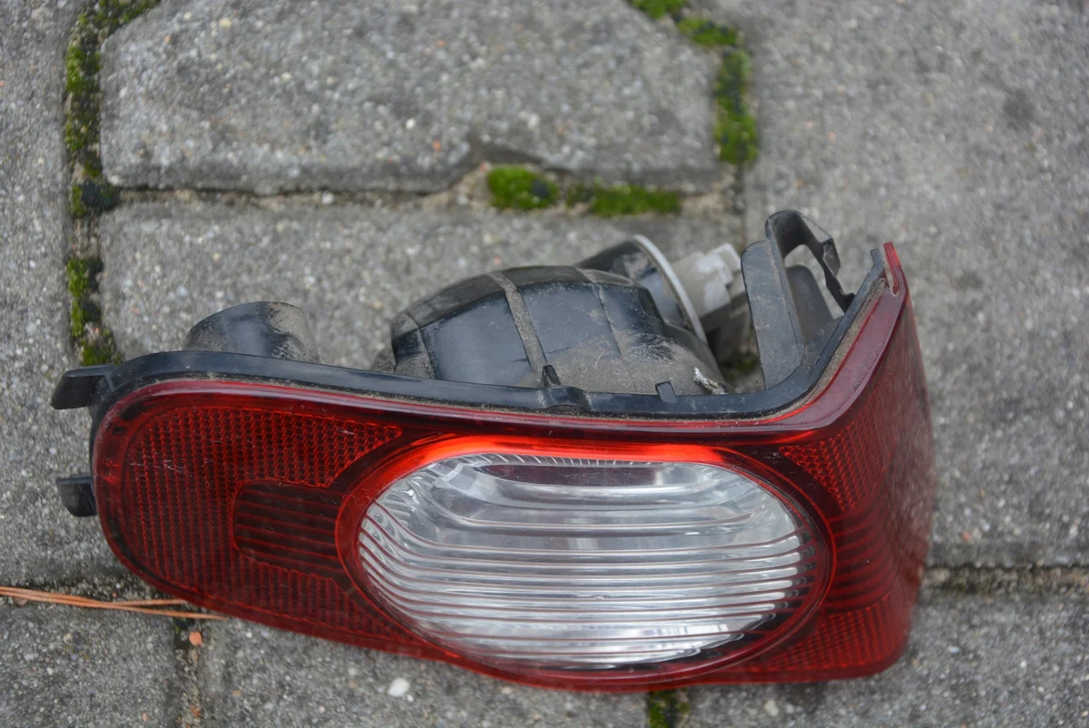 Dimlykta Vänster Bak Citroen C3 Picasso image 6