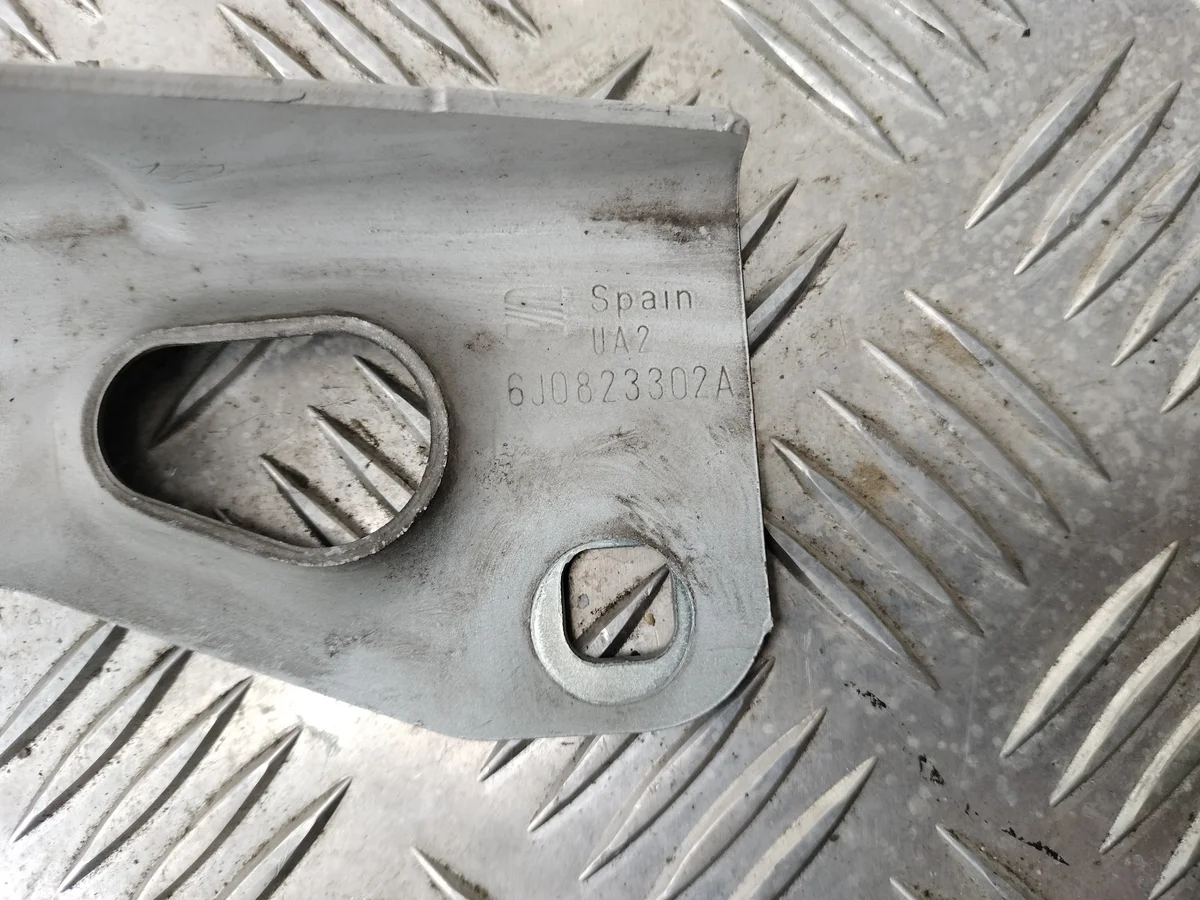 Scharnier Haube Seat Ibiza IV 6J 08-17 LB9A image 3