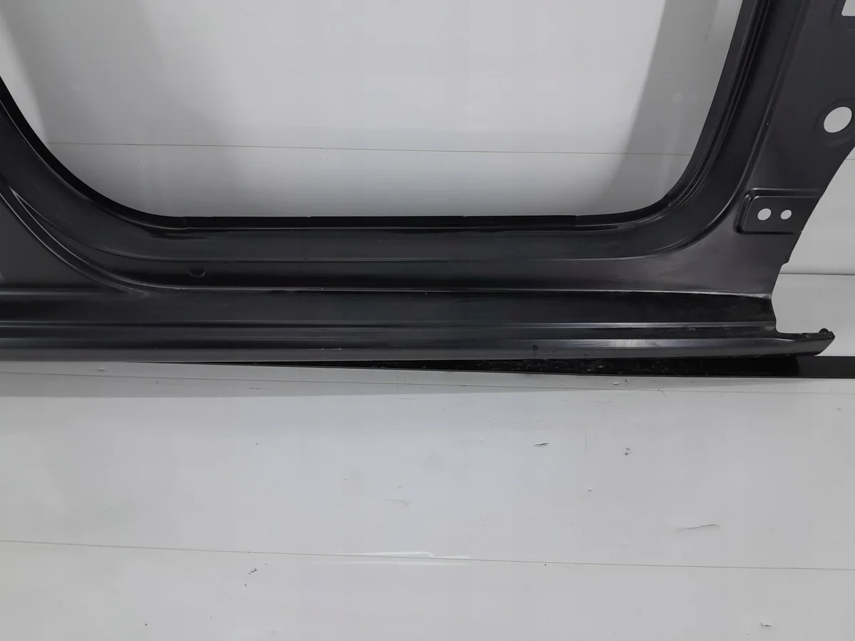 Volkswagen Up! Wiel Panel Prawy Próg image 6