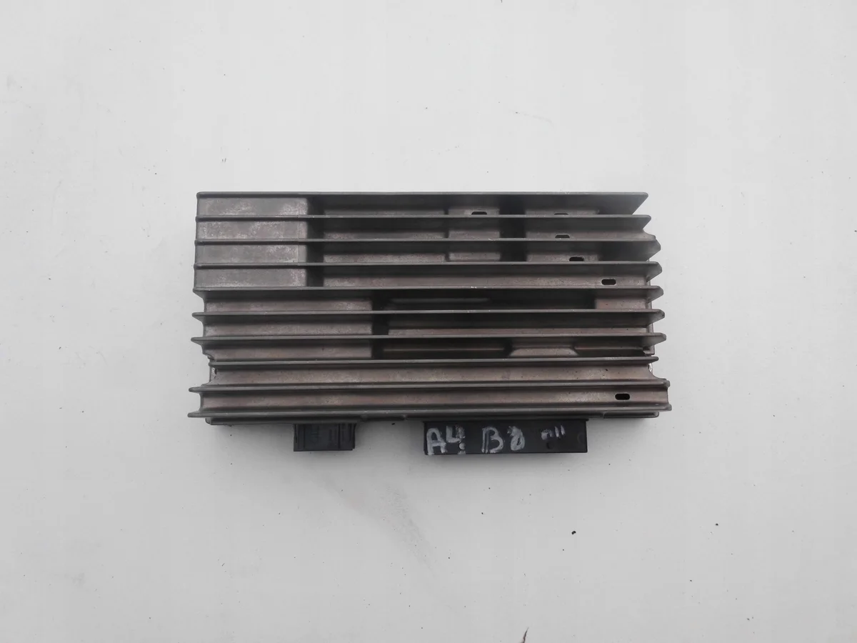 Amplificador Bang & Olufsen Audi 8T0035223S