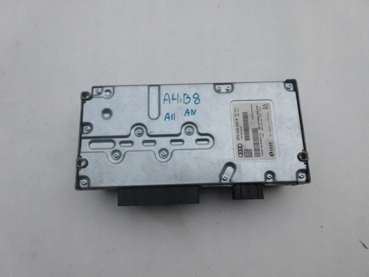 Amplificador Bang & Olufsen Audi 8T0035223S