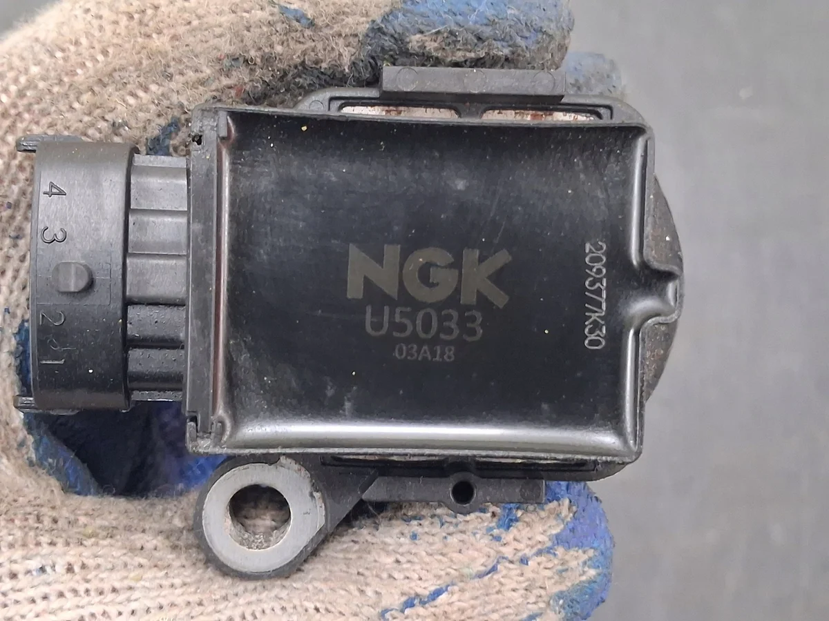 Bobine Volvo S80 2.0 Turbo NGK U5033 image 4