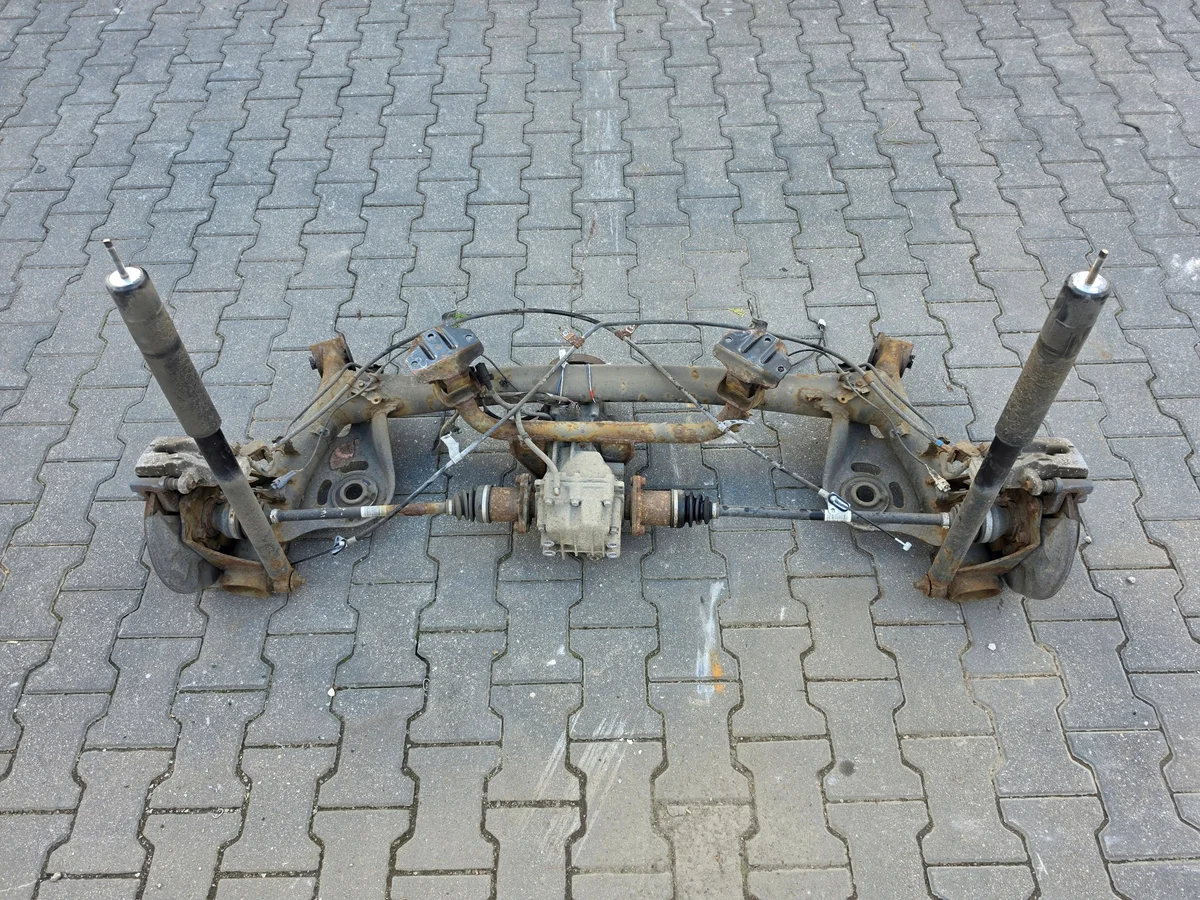 Suzuki Vitara Achsträger hinten 4x4