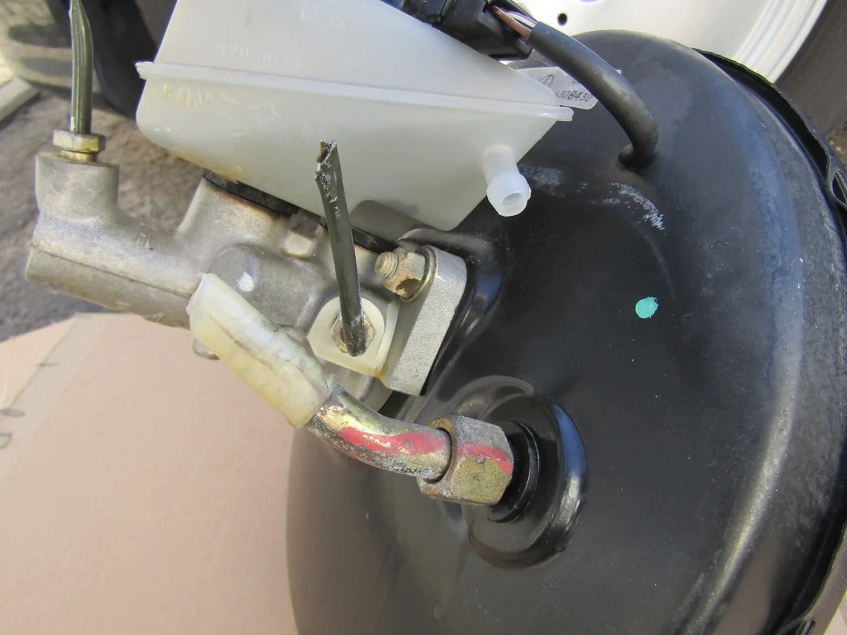 Servofrein avec pompe Mercedes W124 2.5D image 3