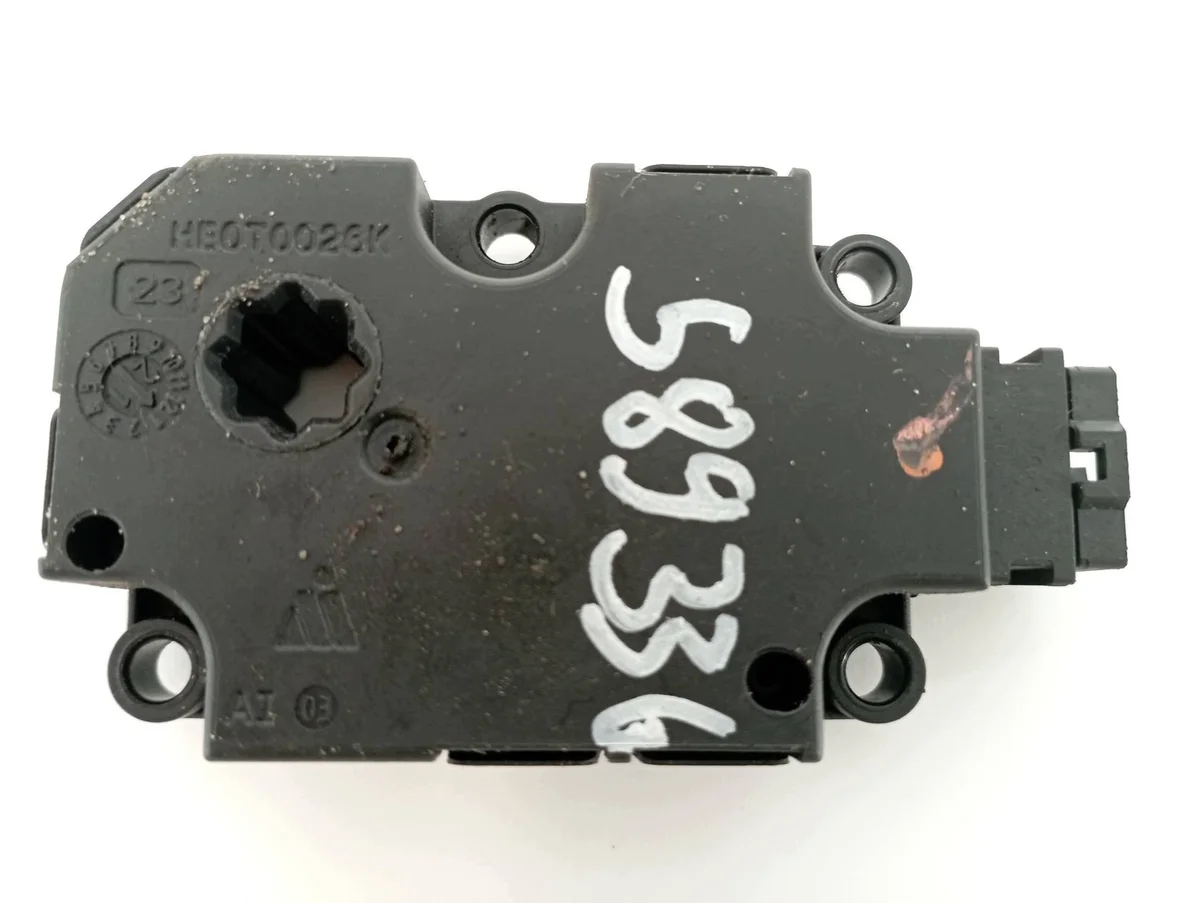 Motor do aquecedor Audi A6 C8 ET416003 image 6