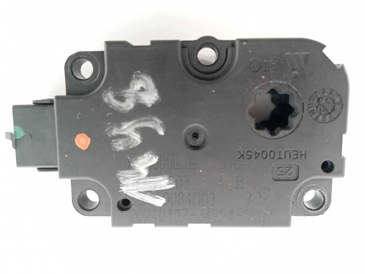 Motor do aquecedor Audi A6 C8 ET416003 image 7