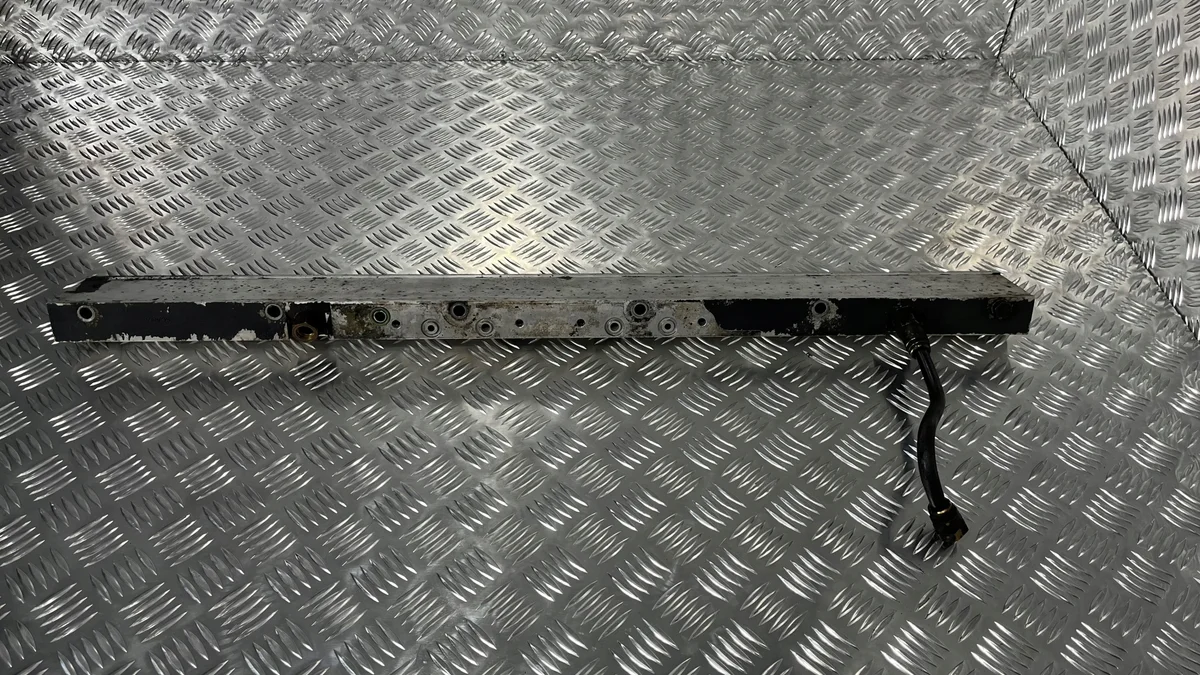 LISTWA PALIWOWA SCANIA R 420 HPI 1493535