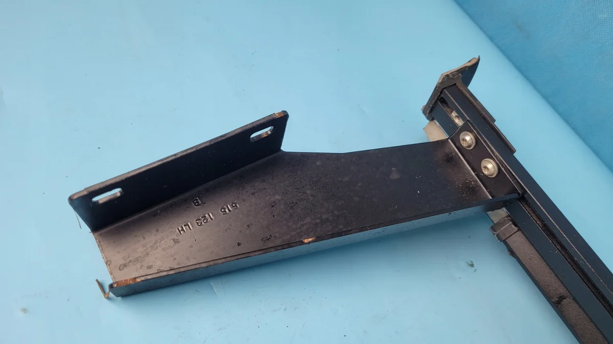 Ford Ranger VI 23r Abdeckung Rollo Halterung image 10