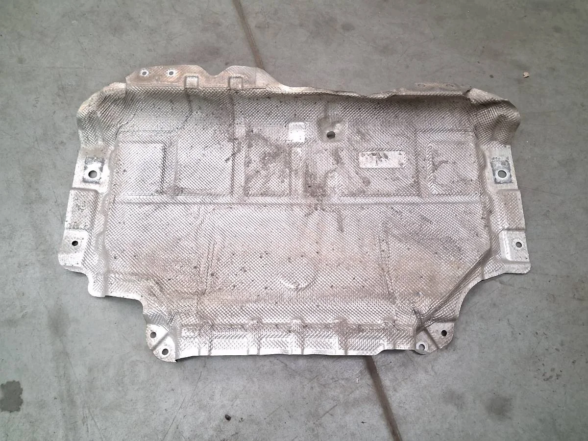 Volvo XC60 II 2021 Protección Térmica Aluminio