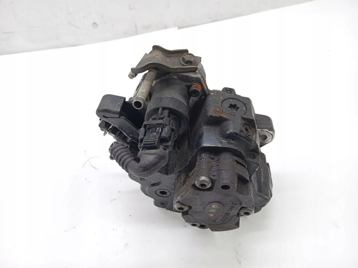 Toyota 22100-33010 Bränslepump image 3