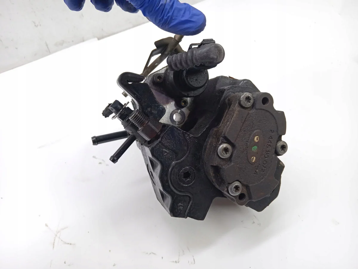 Toyota 22100-33010 Bränslepump image 4