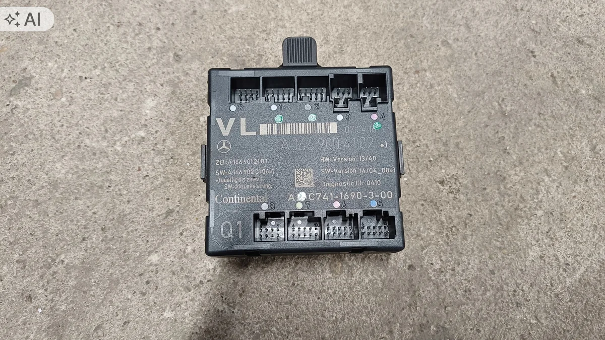 Infiniti QX30 etuoven moduuli vasen