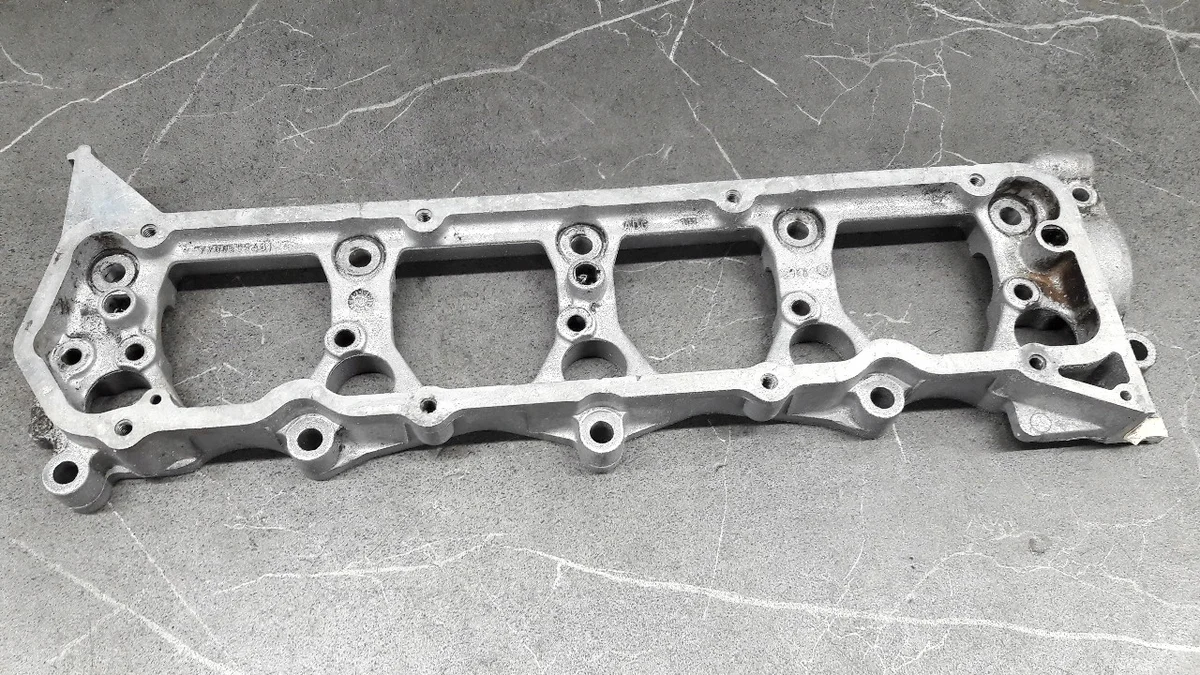 Cilinderkop Renault 19 1.8 16V 7700599462