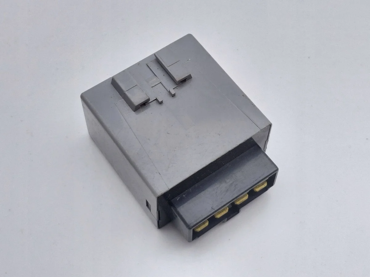 Relé Mazda 626 Usado OEM DRC127779 image 3