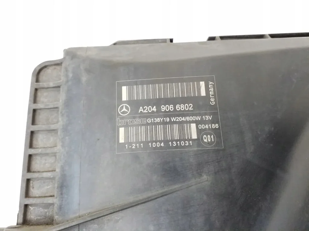 Voorpaneel Mercedes-Benz E Coupe A2049066802 image 4