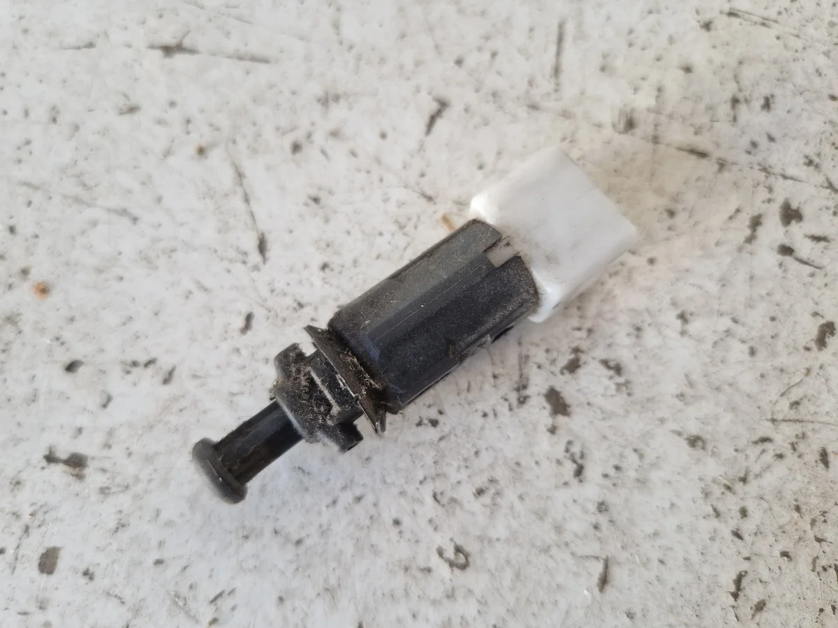 Capteur de feu stop Opel Movano A 2.5 CDTI