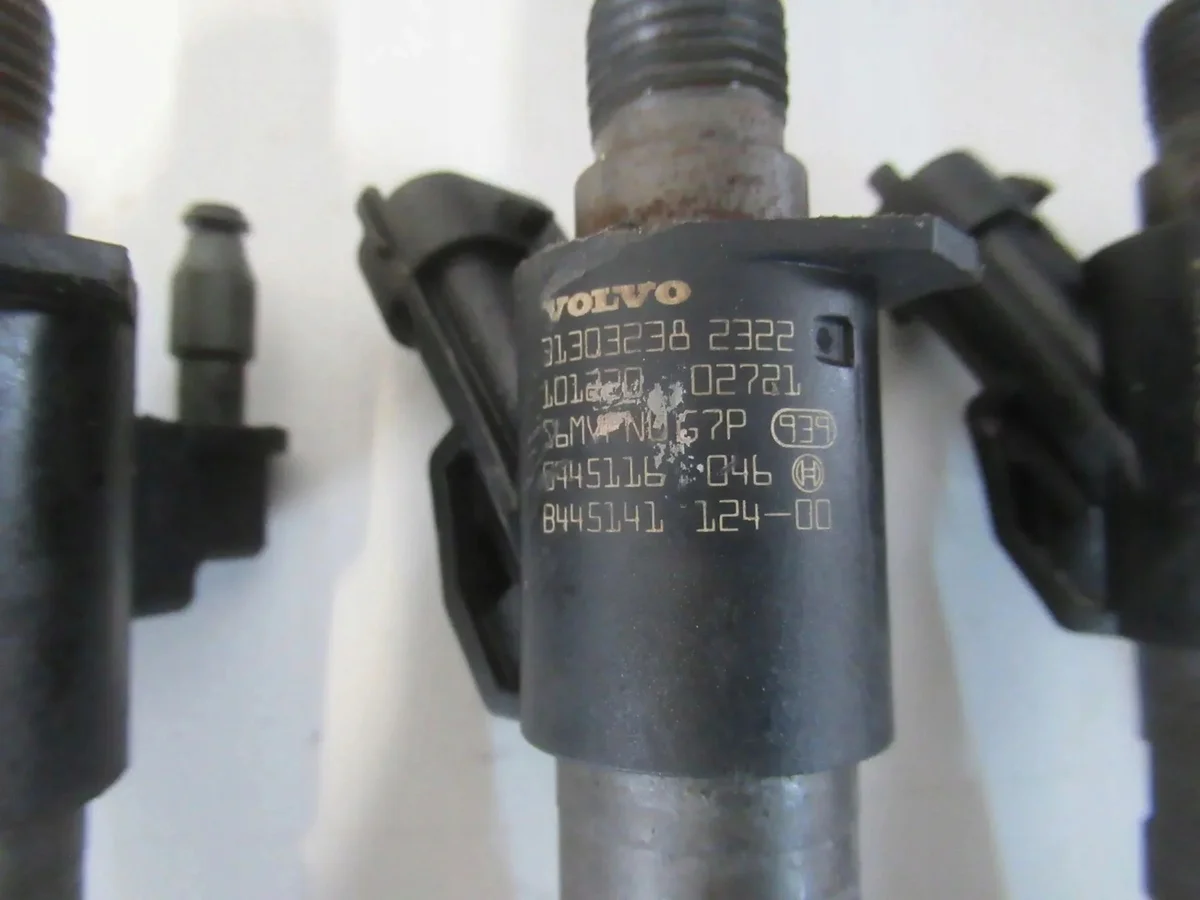 Einspritzpumpe Volvo V60 S60 II 2.4 DIESEL image 5