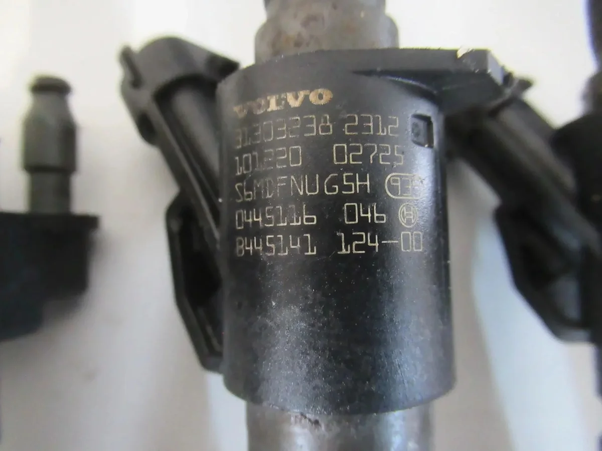 Einspritzpumpe Volvo V60 S60 II 2.4 DIESEL image 6