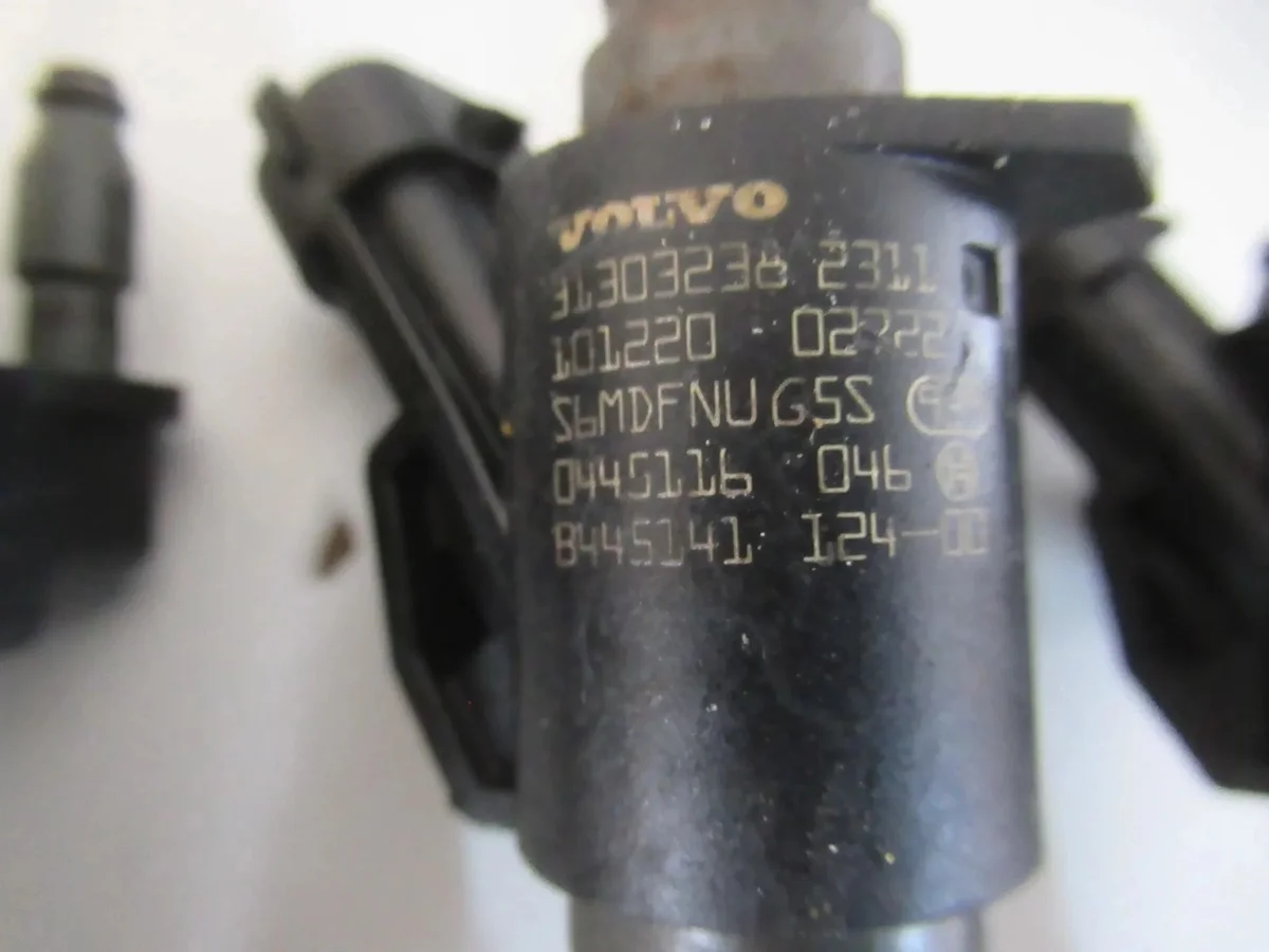 Einspritzpumpe Volvo V60 S60 II 2.4 DIESEL image 7