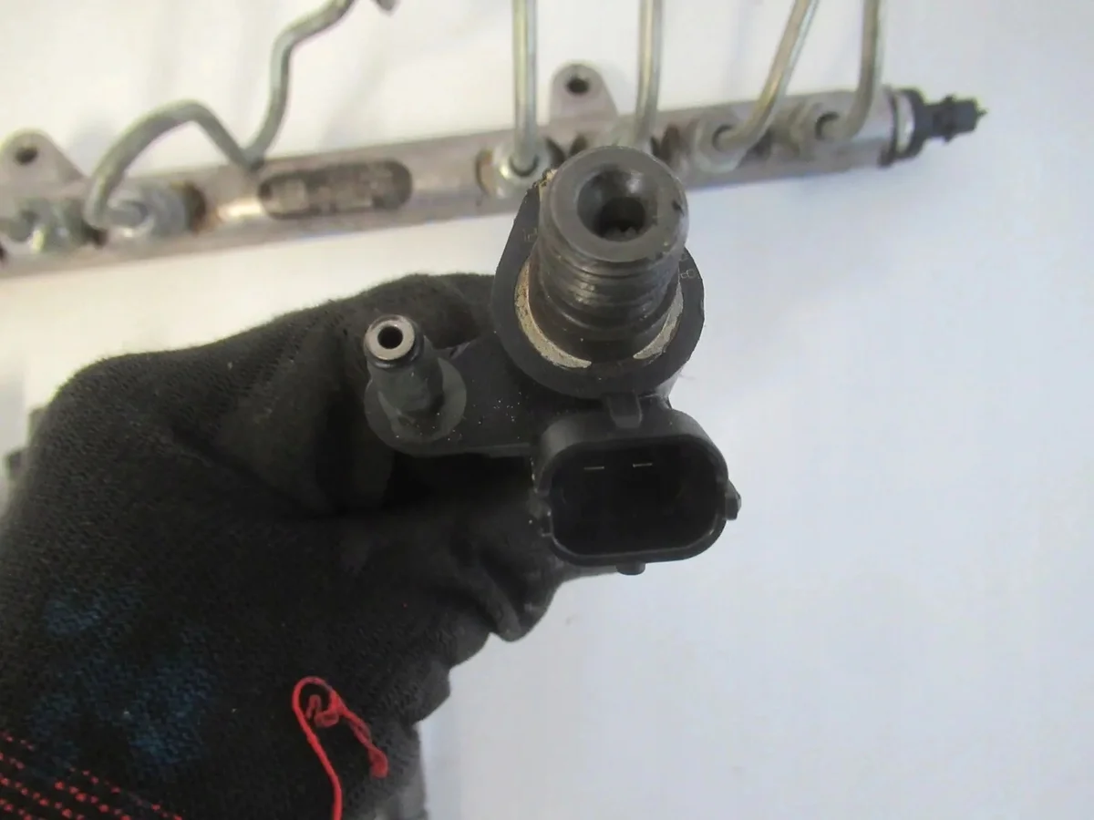 Einspritzpumpe Volvo V60 S60 II 2.4 DIESEL image 9