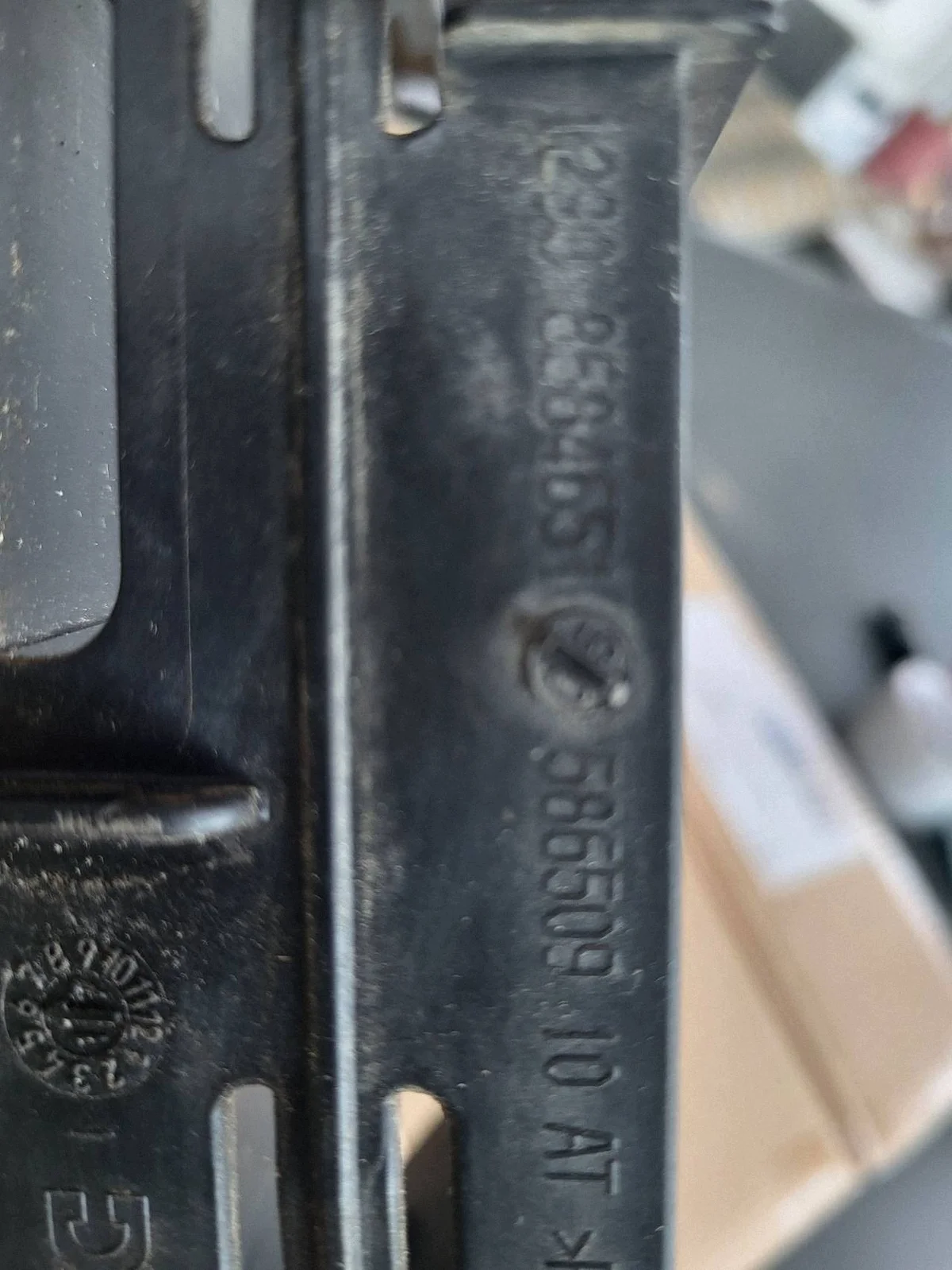 BMW 5 G30 G31 G38 computerbevestiging image 3